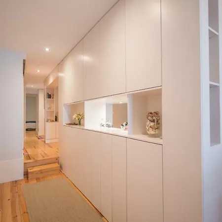 Apartment Elegant And Cozy Apartment *