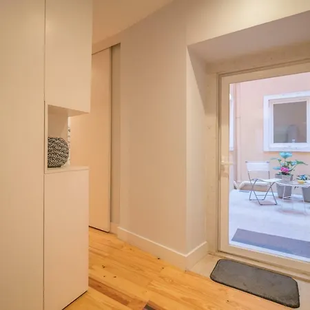 Elegant And Cozy Apartment * Lisbon