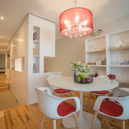 Elegant And Cozy Apartment